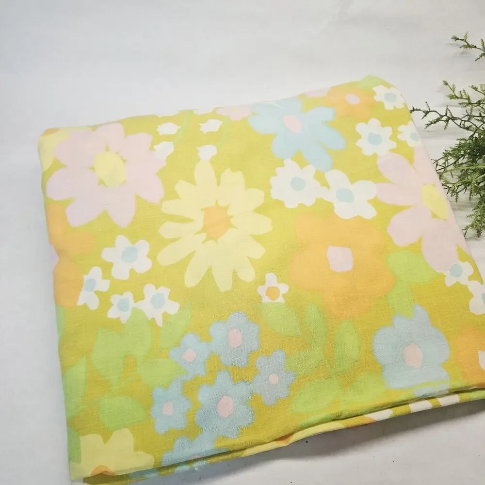 Vintage Pacific Full Flat Sheet Flower Power Groovy Mod Retro 70s